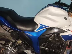 Suzuki Gixxer Dual Disc Dual Tone